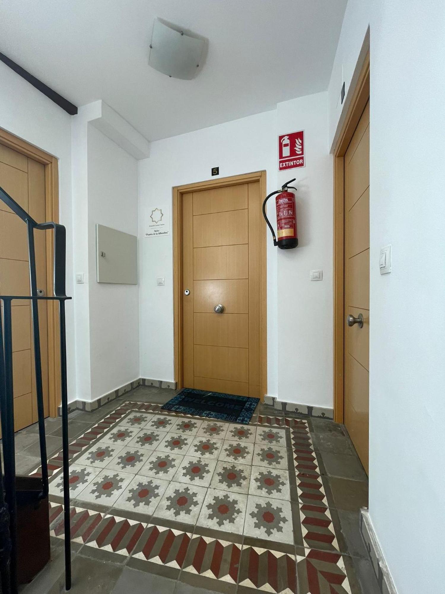 גרנדה Suite Puerta De La Alhambra מראה חיצוני תמונה